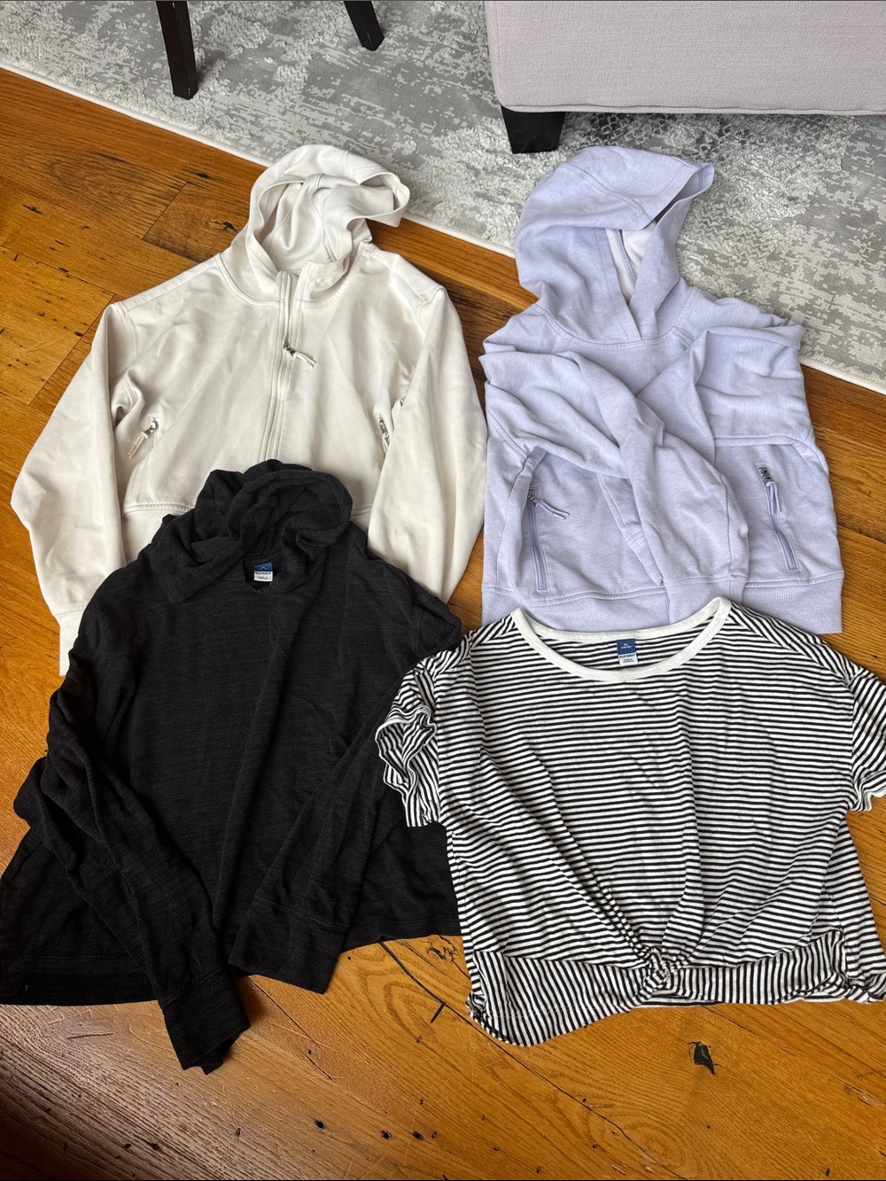 Lot of sz 14-16 Old Navy sweatshirts and tee